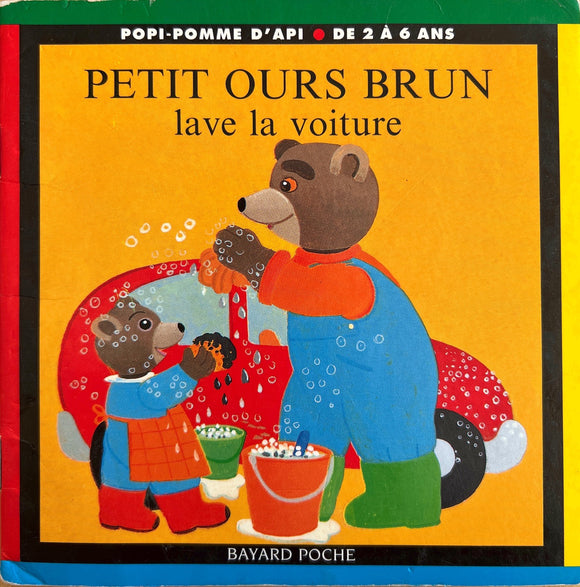 Petit Ours Brun lave la voiture