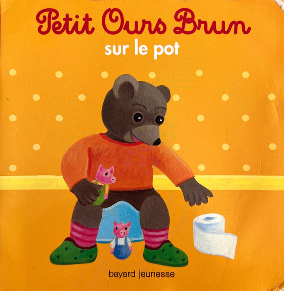 Petit Ours Brun sur le pot